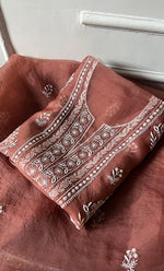 将图像加载到图库查看器中, Women's Lakhnavi Handcrafted Pure Organza Chikankari Unstitched Kurta And Dupatta Set- HONC0319192