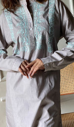 将图像加载到图库查看器中, Enayat Women's Lakhnavi Handcrafted Cotton Chikankari Oversized Kurta And Pant Set - HONC0297450