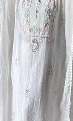 将图像加载到图库查看器中, Rabia Women's Lucknowi Handcrafted Mul chanderi Chikankari Kaftan - HONC0301648