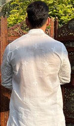 Load image into Gallery viewer, Men's Lucknowi Handcrafted Cotton Chikankari Kurta - HONC0260706
