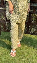 Load image into Gallery viewer, Shama Women's Lakhnavi Handcrafted Cotton Chikankari Kurta And Palazzo Set - HONC0250030