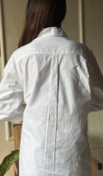 将图像加载到图库查看器中, Enayat Women's Lakhnavi Handcrafted Linen Cotton Oversized Chikankari Oversized Top And Pant Set - HONC02936780