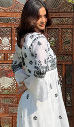 Load image into Gallery viewer, Women's Lakhnavi Handcrafted Muslin Chikankari Kurta And palazzo Set - HONC0229350