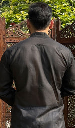 Load image into Gallery viewer, Men's Lucknowi Handcrafted Cotton Chikankari Kurta - HONC011494