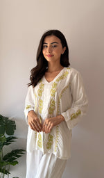 Load image into Gallery viewer, Women's Lakhnavi Handcrafted Cotton Chikankari Kurti And Plazzo Set - HONC0376727