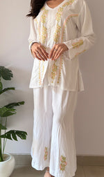 Load image into Gallery viewer, Women's Lakhnavi Handcrafted Cotton Chikankari Kurti And Plazzo Set - HONC0375712