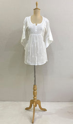 将图像加载到图库查看器中, Women's Lakhnavi Handcrafted Cotton Chikankari Kaftan - HONC0218473