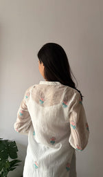 Load image into Gallery viewer, Women's Lakhnavi Handcrafted Mul Chanderi Chikankari Top - HONC0372702