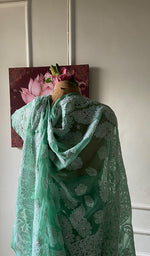 将图像加载到图库查看器中, Women's Lucknowi Handcrafted Faux-Georgette Chikankari Saree - HONC0348739