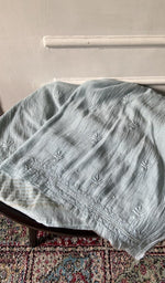 将图像加载到图库查看器中, Kurta piece folded over the bottom