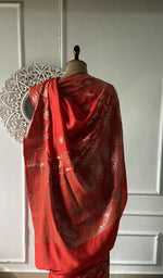 Load image into Gallery viewer, detail of the work at the edge