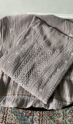 将图像加载到图库查看器中, folded stack, kurta with the dupatta