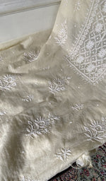 Load image into Gallery viewer, fine chikankari across the kurta