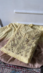 Load image into Gallery viewer, Close up of the thread work