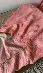 Load image into Gallery viewer, Close up of the thread work