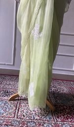 将图像加载到图库查看器中, Do taar and teen taar chikankari in close view