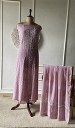 Load image into Gallery viewer, Dusty Pink suit set on the mannequin with its dupatta