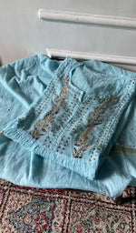 Load image into Gallery viewer, Close up of the thread work