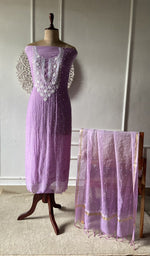 Load image into Gallery viewer, Orchid Purple suit set on the mannequin with its dupatta