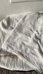 将图像加载到图库查看器中, Kurta piece folded over the bottom