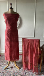 将图像加载到图库查看器中, Coral red mul chanderi chikankari 3 pc unstitched suit set laid out
