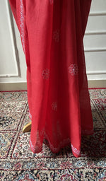 将图像加载到图库查看器中, Pallu folded over the shoulder, work visible