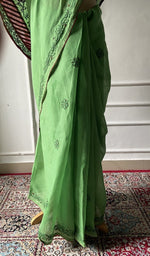 Load image into Gallery viewer, Pallu of the green saree, chikankari worked across it