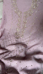 Load image into Gallery viewer, Close view of the chikankari on the lilac kurta