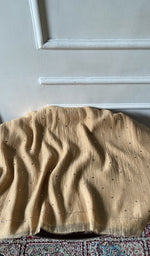 将图像加载到图库查看器中, Beige pure mul chanderi laid over the stool