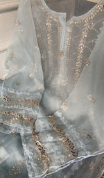 Load image into Gallery viewer, border and hem of the dupatta