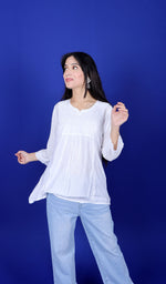 将图像加载到图库查看器中, Women's Lakhnavi Handcrafted Muslin Chikankari Top - HONC0179910
