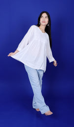 将图像加载到图库查看器中, Women's Lakhnavi Handcrafted Muslin Chikankari Top - HONC0179910
