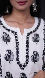 Load image into Gallery viewer, Pakeezah Women's Lucknowi Handcrafted Cotton Chikankari Kurti - HONC0171316
