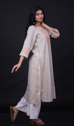 Load image into Gallery viewer, Women's Lucknowi Handcrafted Cotton Chikankari Kurti- HONC0171745