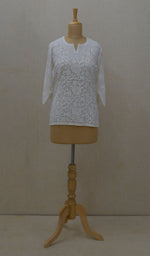 将图像加载到图库查看器中, Lakhnavi 手工纯丝乔其纱 Chikankari 上衣 - NC045236