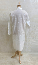 Load image into Gallery viewer, Men's Lucknowi Handcrafted Cotton Chikankari Kurta - N13199