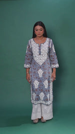 Load and play video in Gallery viewer, Zainish Women's Lucknowi Handcrafted Mul Cotton Chikankari Kurti - HONC0120031