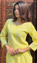 将图像加载到图库查看器中， Farheen Women&#39;s Lucknowi Handcrafted Cotton Chikankari Kurti - HONC0245092
