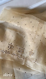 将图像加载到图库查看器中， Marifa Women&#39;s Lakhnavi Handcrafted Pure Organza Chikankari Unstitched Kurta And Dupatta Set- HONC0299979
