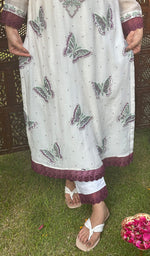 将图像加载到图库查看器中， Women&#39;s Lakhnavi Handcrafted Mul Chanderi Chikankari Kurta, Dupatta And Pant Set - HONC0227103
