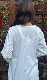 将图像加载到图库查看器中， Lakhnavi 手工制作 Mulmul 棉 Chikankari Kurti- HONC00129536
