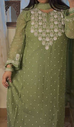 Load image into Gallery viewer, Jazba Women&#39;s Lakhnavi Handcrafted Mul Chanderi Chikankari Stitched Kurta, Dupatta And Pant Set - HONC07750JAZBA
