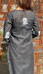 将图像加载到图库查看器中， Naira Women&#39;s Lucknowi Handcrafted Cotton Chikankari Kurti - HONC0197064
