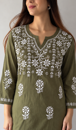 Mahek Women's Lucknowi Handcrafted Mul Cotton Chikankari KuRTI - HONC0110755