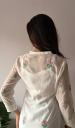 Load image into Gallery viewer, Women's Lakhnavi Handcrafted Mul Chanderi Chikankari Top - HONC0372703