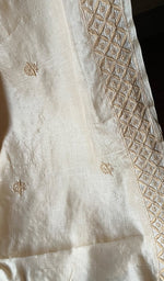 将图像加载到图库查看器中， Women&#39;s Lakhnavi Handcrafted Tussar Silk Chikankari Saree - HONC0258444
