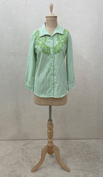 将图像加载到图库查看器中， Women&#39;s Lakhnavi Handcrafted Cotton Chikankari Shirt - NC061222
