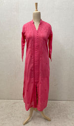 将图像加载到图库查看器中， Women&#39;s Lakhnavi Handcrafted Coral Pink Cotton Chikankari Kurti - NC068841
