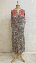 Load image into Gallery viewer, Women&#39;s Lakhnavi Handcrafted Cotton Chikankari Kurti - NC070050