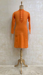 Load image into Gallery viewer, Men&#39;s Lucknowi Handcrafted Cotton Chikankari Kurta - HONC021638
